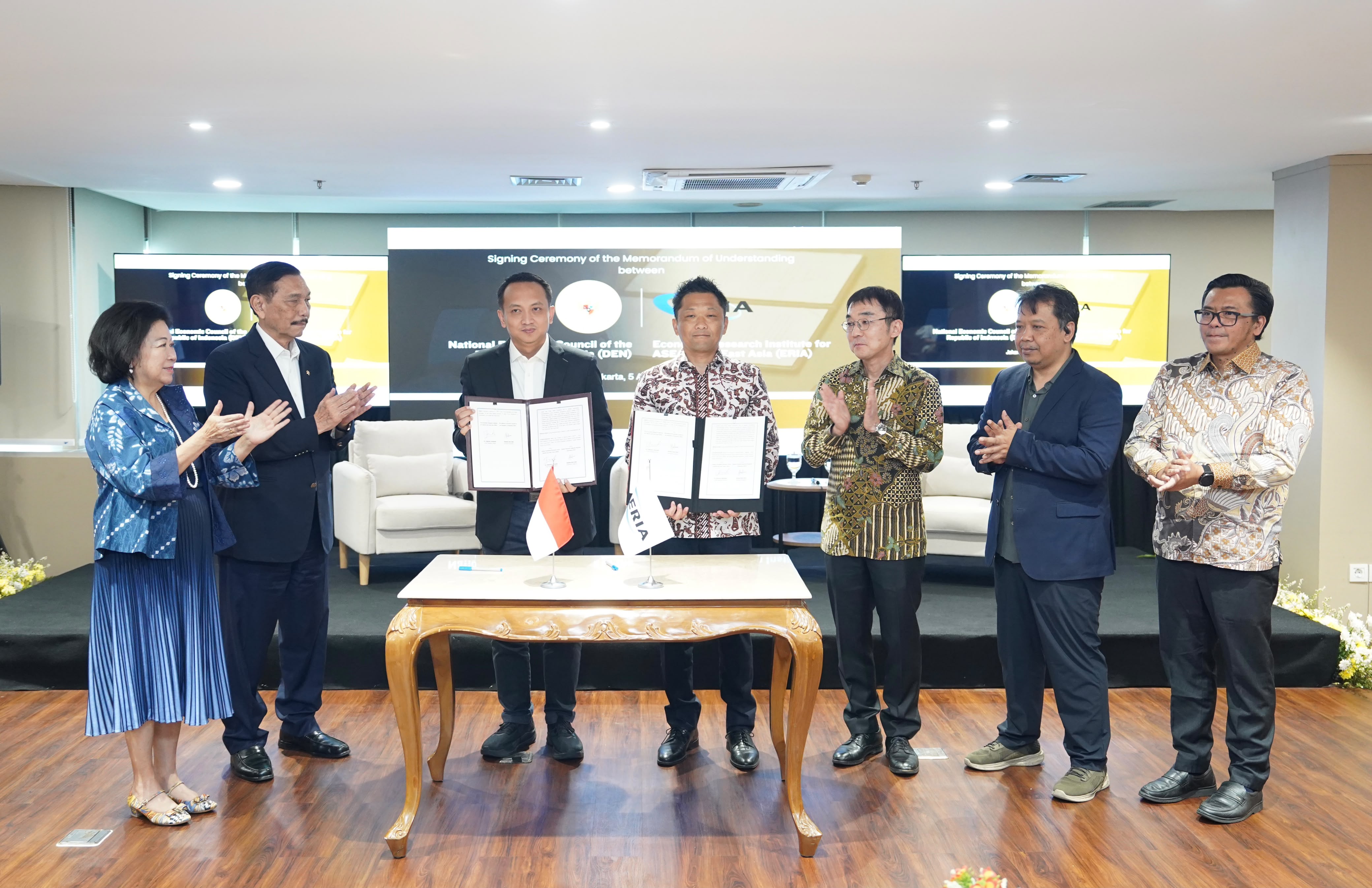 Dewan Ekonomi Nasional Republik Indonesia Menandatangani Nota Kesepahaman dengan ERIA